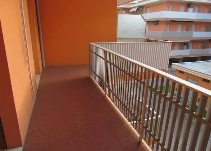 Apartmán Spacious Flat With Pool Access *