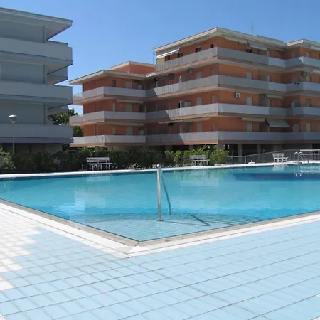 Spacious Flat With Pool Access Bibione