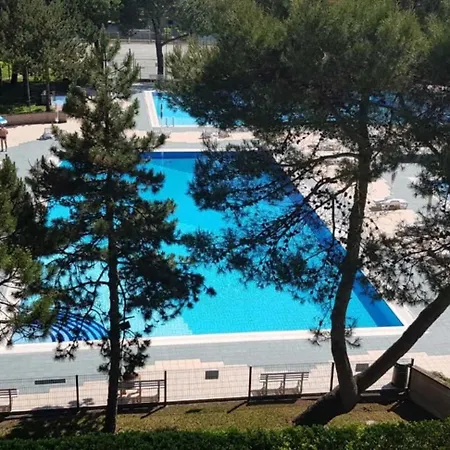 Spacious Flat With Pool Access Apartment Bibione