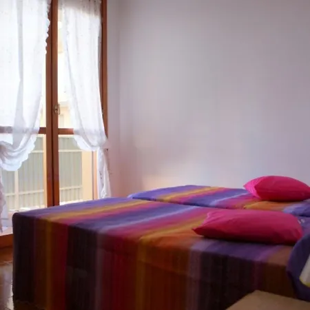 Appartamento Spacious Flat With Pool Access *