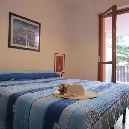 Spacious Flat With Pool Access Appartamento Bibione